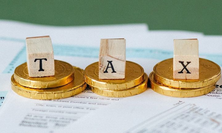 Who should register for corporate tax in UAE